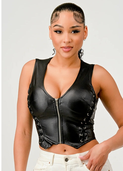 OHYES LACE-UP FRONT DETAIL SLEEVELESS CROP TOP D-7283
